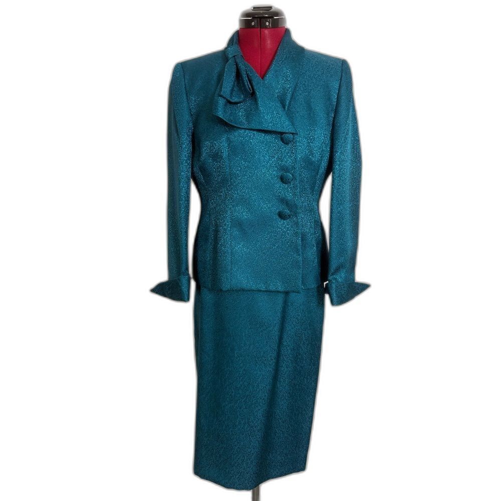 Le Suit Skirt Suit Women's Size 4P Turquoise 2-Piece Set Blazer & Skirt